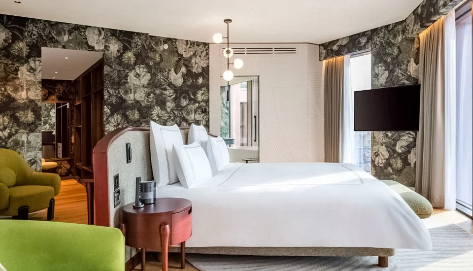 سوئیس اوتل تفلیس